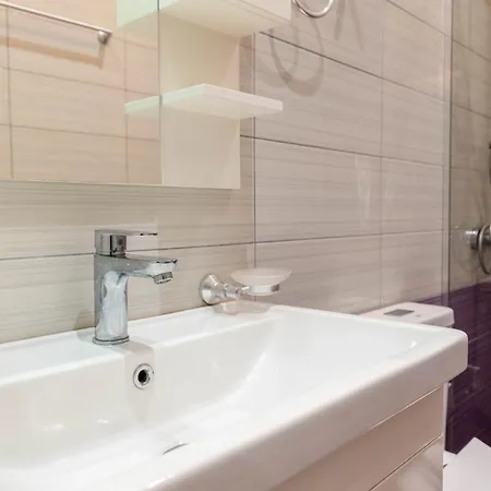A&f Guest house 3*