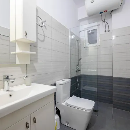 Guest house A&f Ksamil